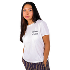 Camiseta con bordado "Tanto tutto passa" ó "Confusa e felice"