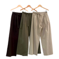 Pantalón de corte amplio