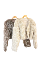 Chaqueta corta de pelo largo sintético