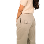 Pantalón de corte amplio