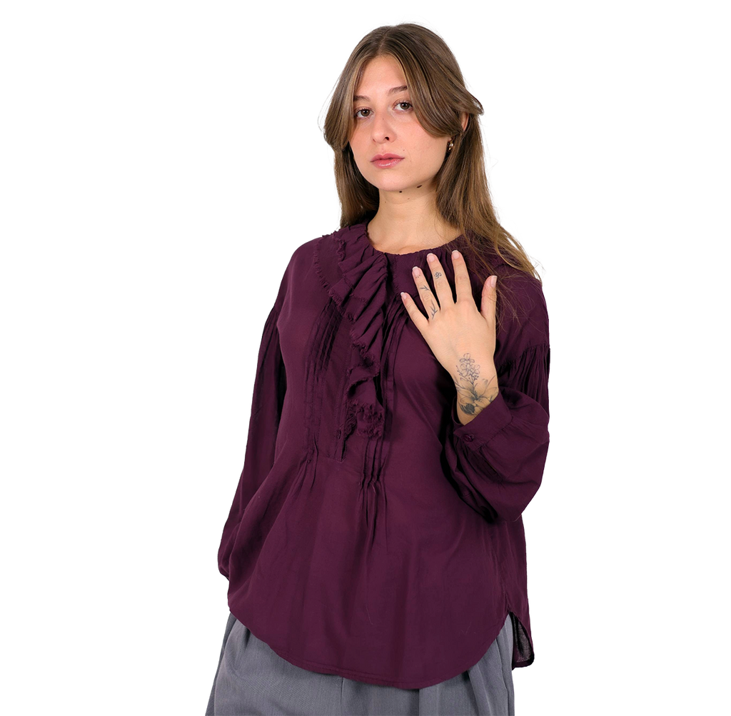 Blusa con botones y volantes